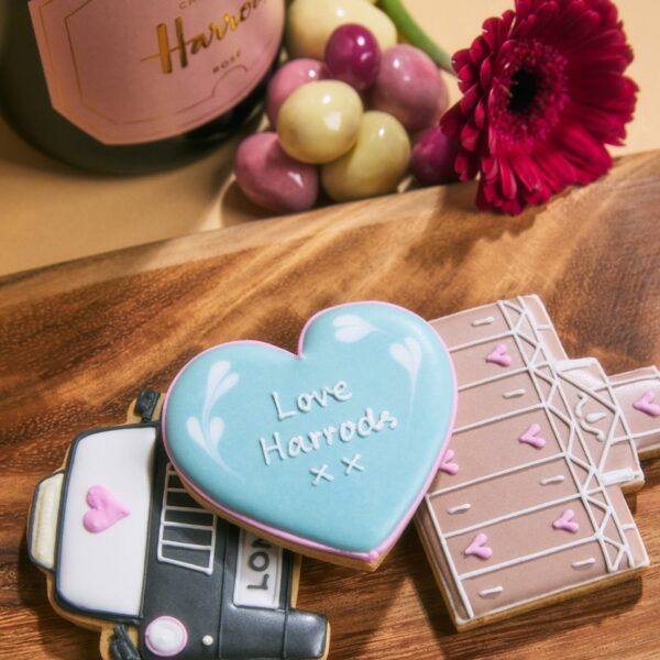 💝 WIN a Luxury Harrods Valentine's Hamper 😍 + Instant Wins! 🎉 Only 50p to Play! 🌹 - Image 3